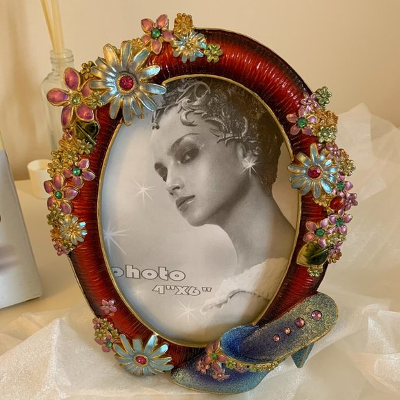 Shiny Flower and High Heels Photo Frame for 4"x6" - Picture 1 of 6